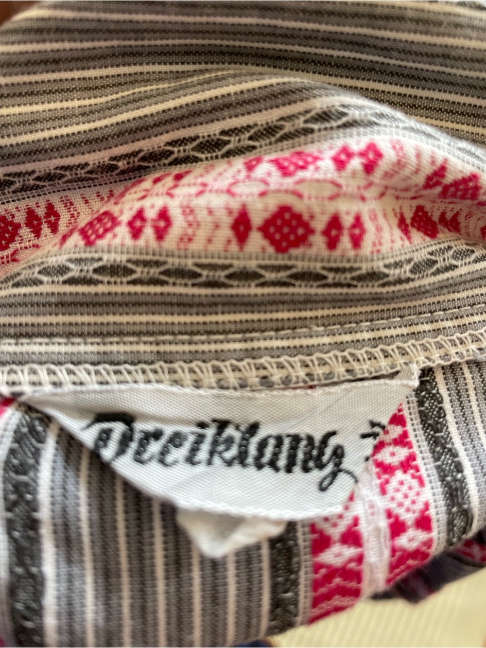 Beautiful vintage European pajama set - Picture 2 of 2